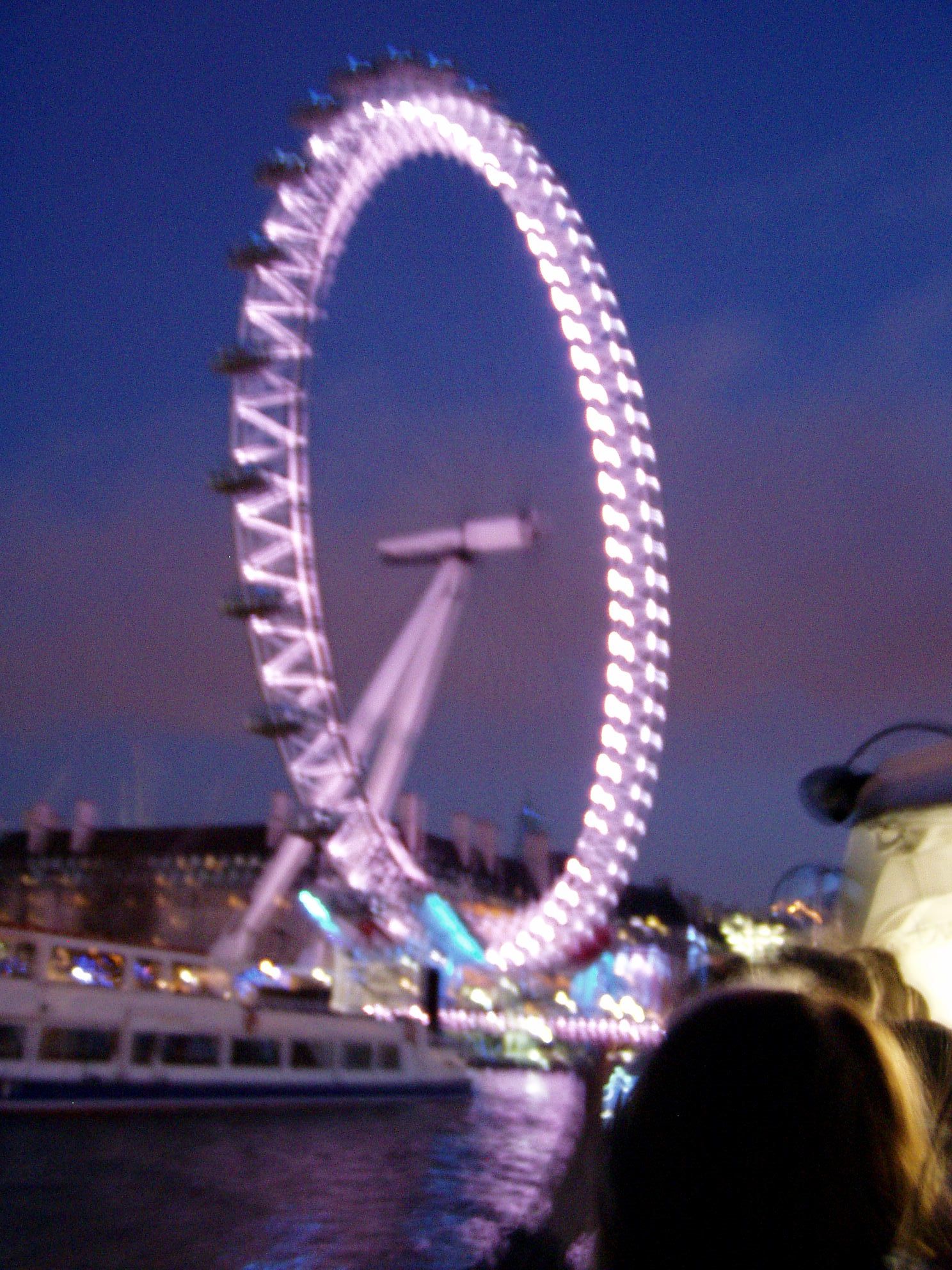 Londýn - London Eye za stmívání